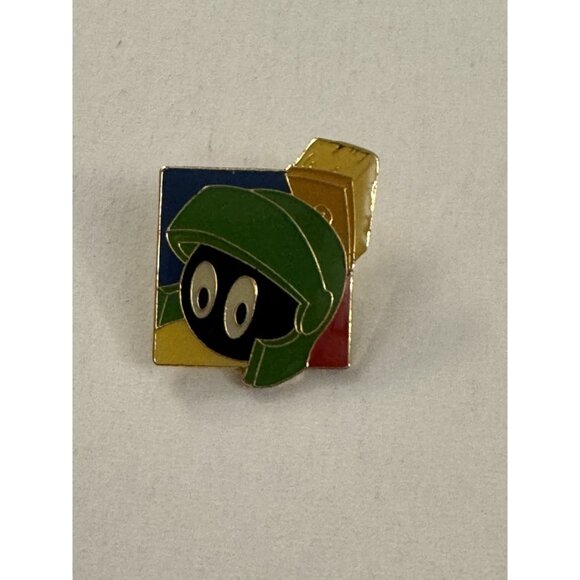 Marvin The Martian Pinback Hat Lapel Pin Metal Enamel MM7 - Picture 1 of 2